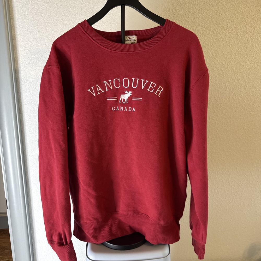 Northern Vibe Embroidered Sweatshirt Vancouver Relaxed Fit Red Size XL